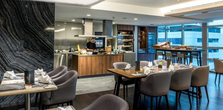 executive-room-with-lounge-access