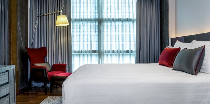 suite-with-lounge-access