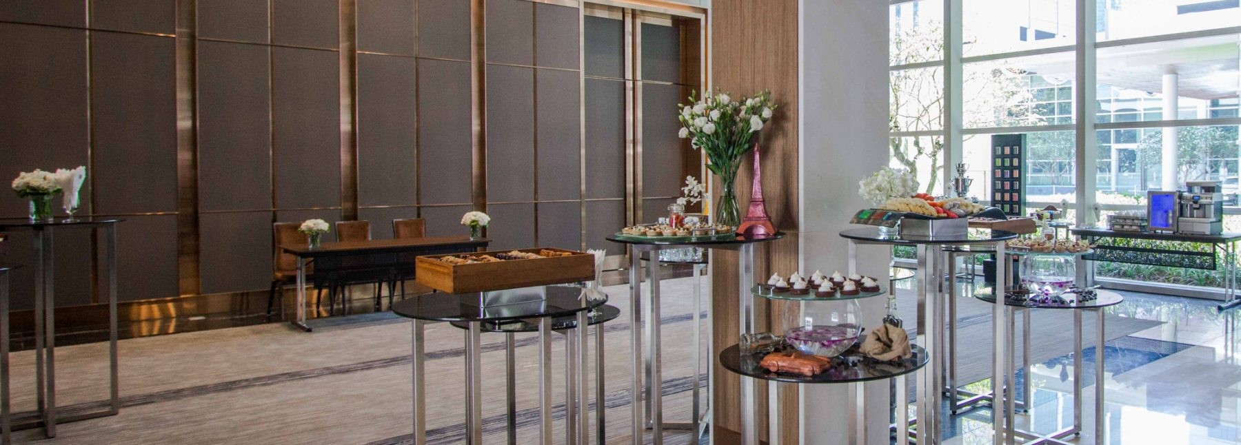 บริการจัดเลี้ยงอาหาร